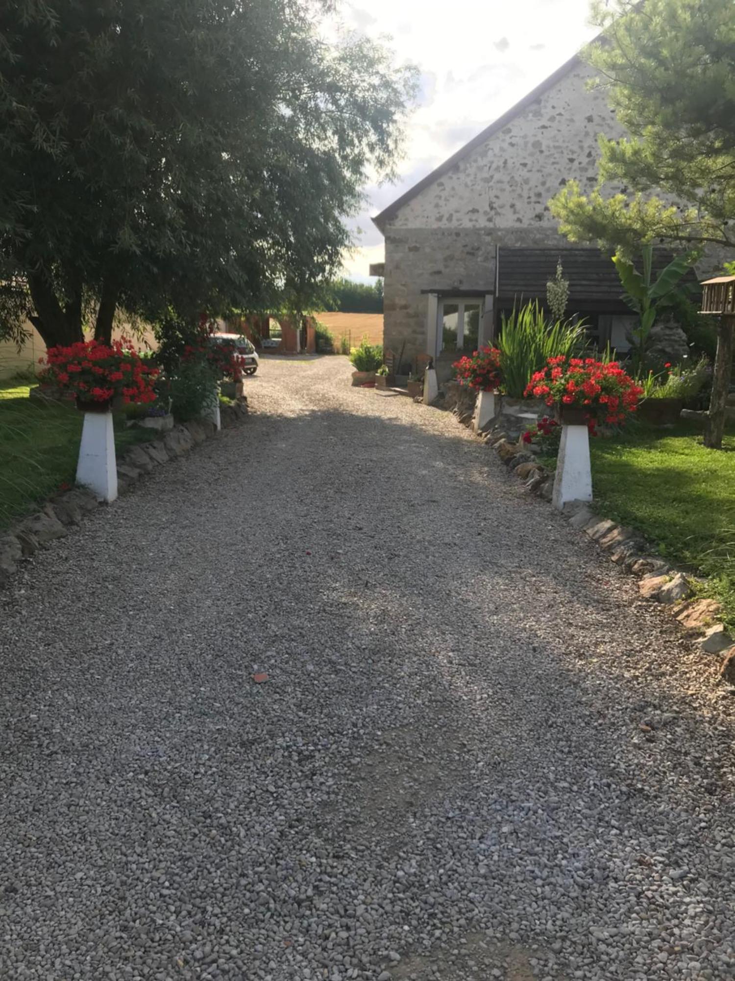 La Grange Aux Fleurs Hotel Rigny-la-Nonneuse Bagian luar foto